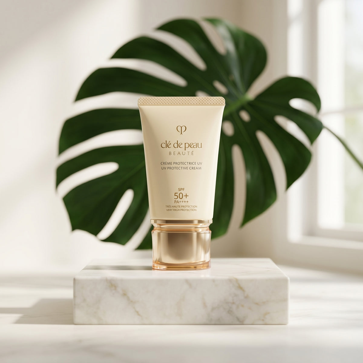 Clé de Peau Beauté UV Protective Cream Broad Spectrum SPF 50+ PA++++ (50ml / 1.7 oz)
